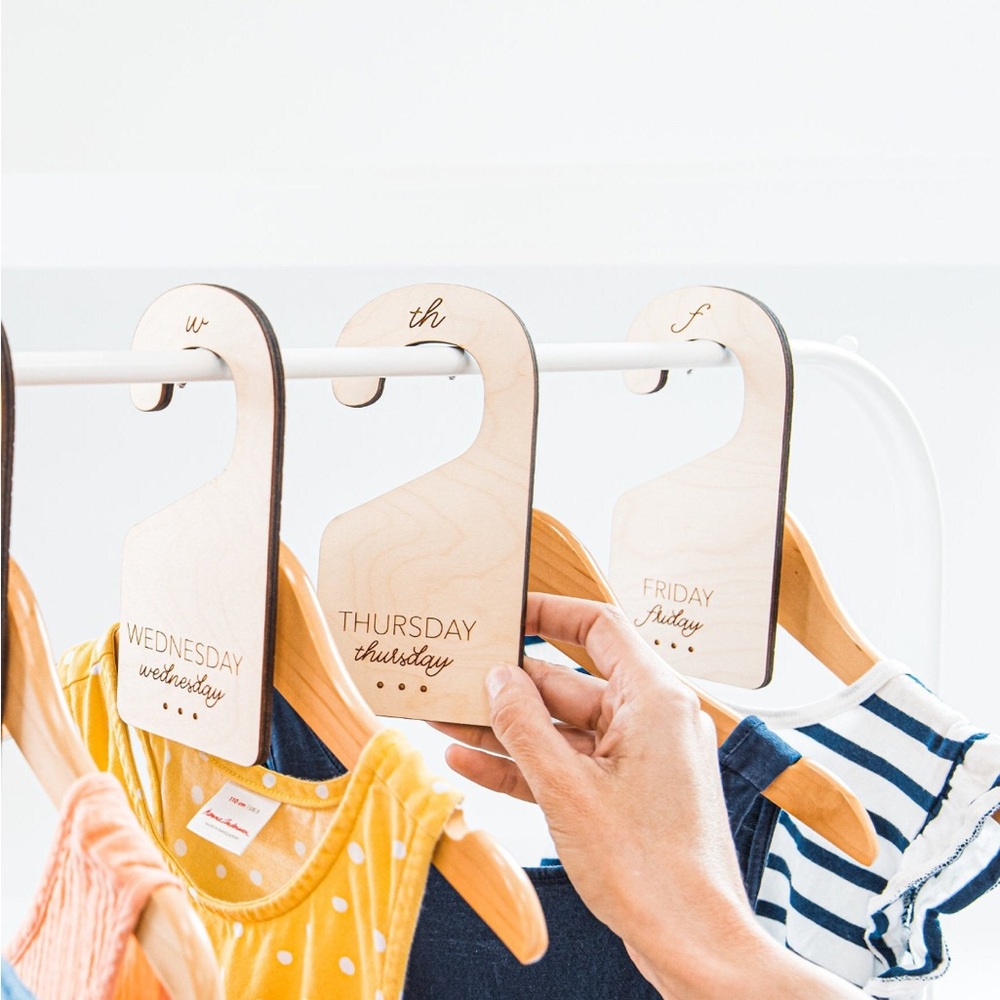👚 Set of 7 Days of the Week Wooden Closet Dividers from Etsy